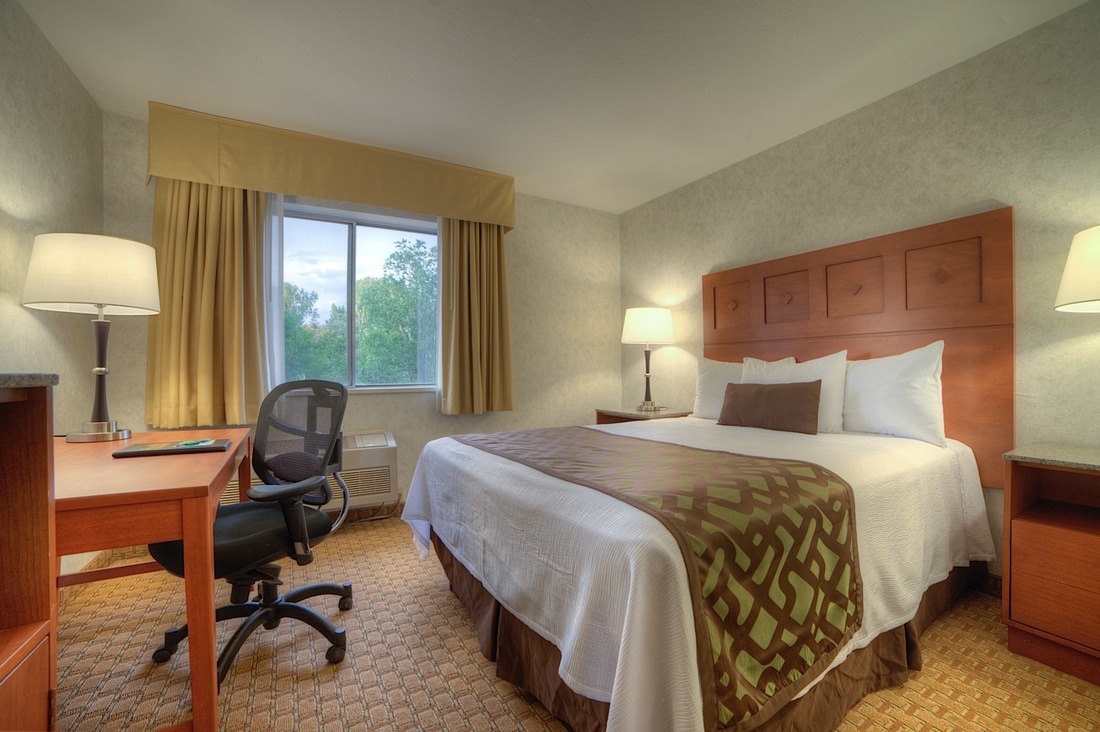 Handicapped-Accessible Queen Room at Moab Valley Inn